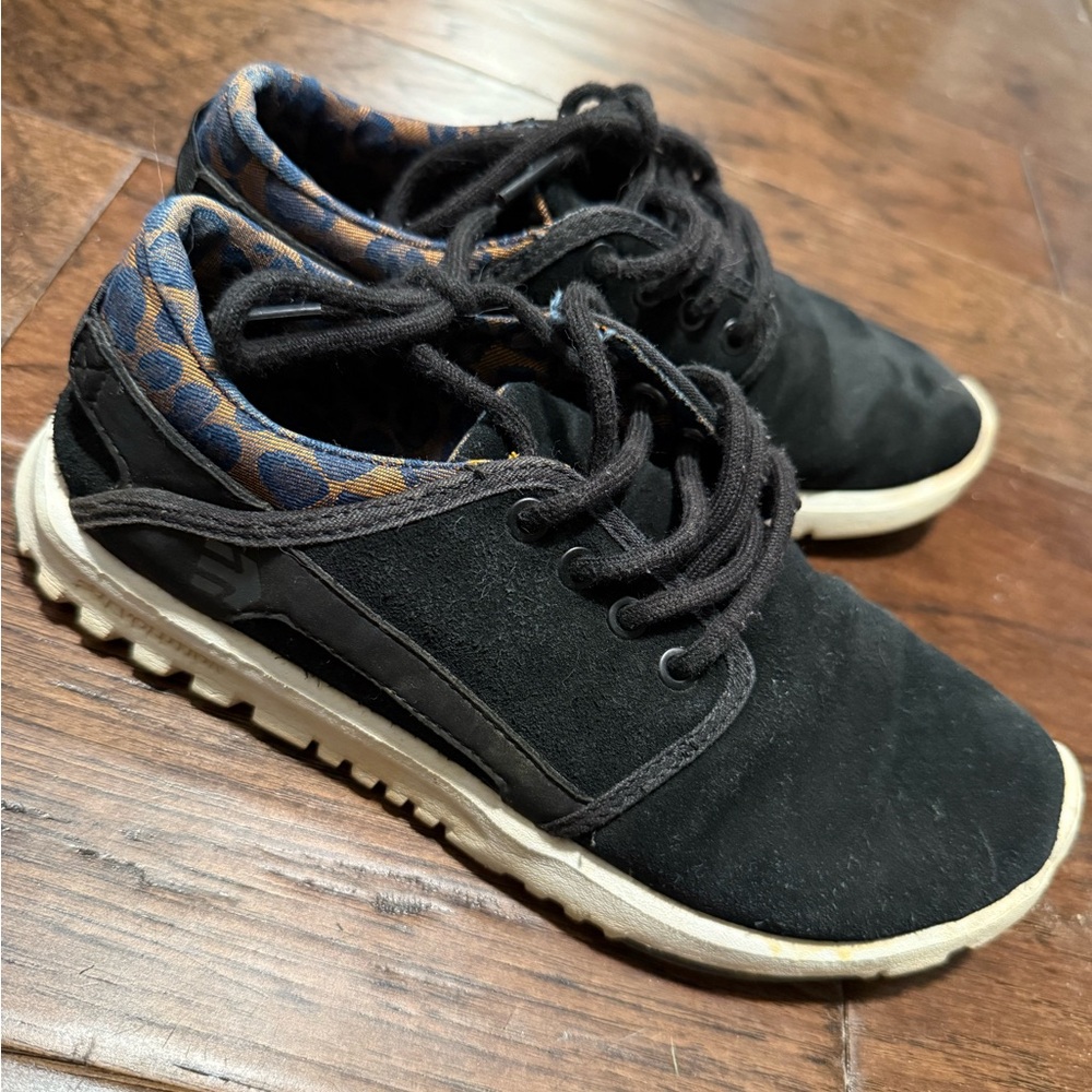 Women’s ETNIES Casual Sneakers